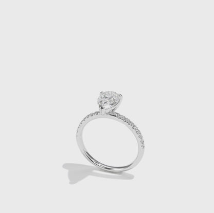 水滴形鑲鑽培育鑽石戒指