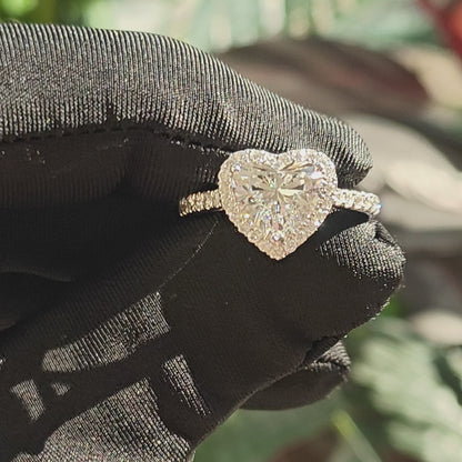 心形光環鑲鑽培育鑽石戒指