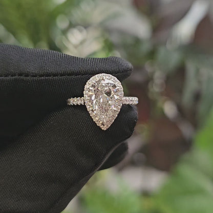 水滴形光環鑲鑽培育鑽石戒指