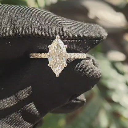 馬眼形單顆鑽培育鑽石戒指