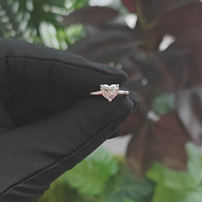 心形单颗钻培育钻石戒指