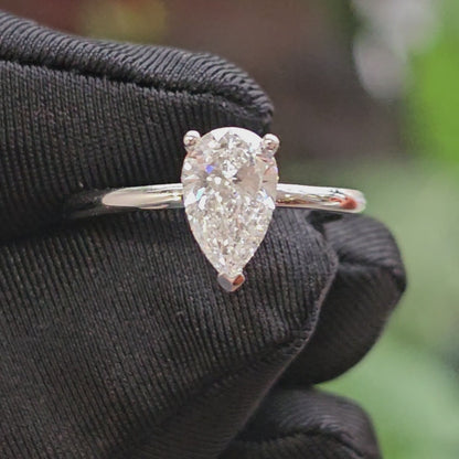 水滴形單顆鑽培育鑽石戒指