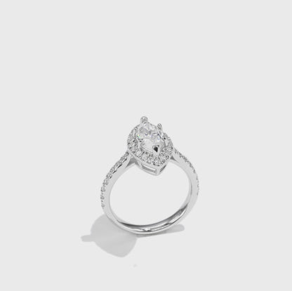 馬眼形光環鑲鑽培育鑽石戒指