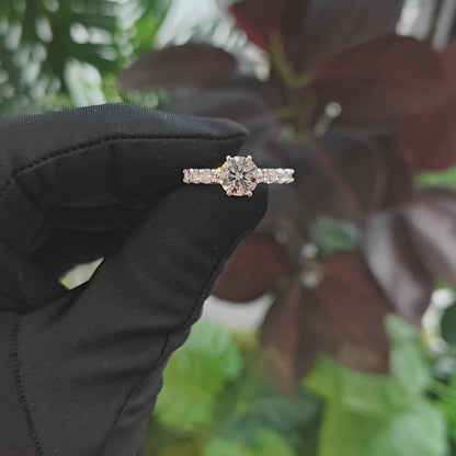 奢華爪鑲嵌鑽培育鑽石戒指